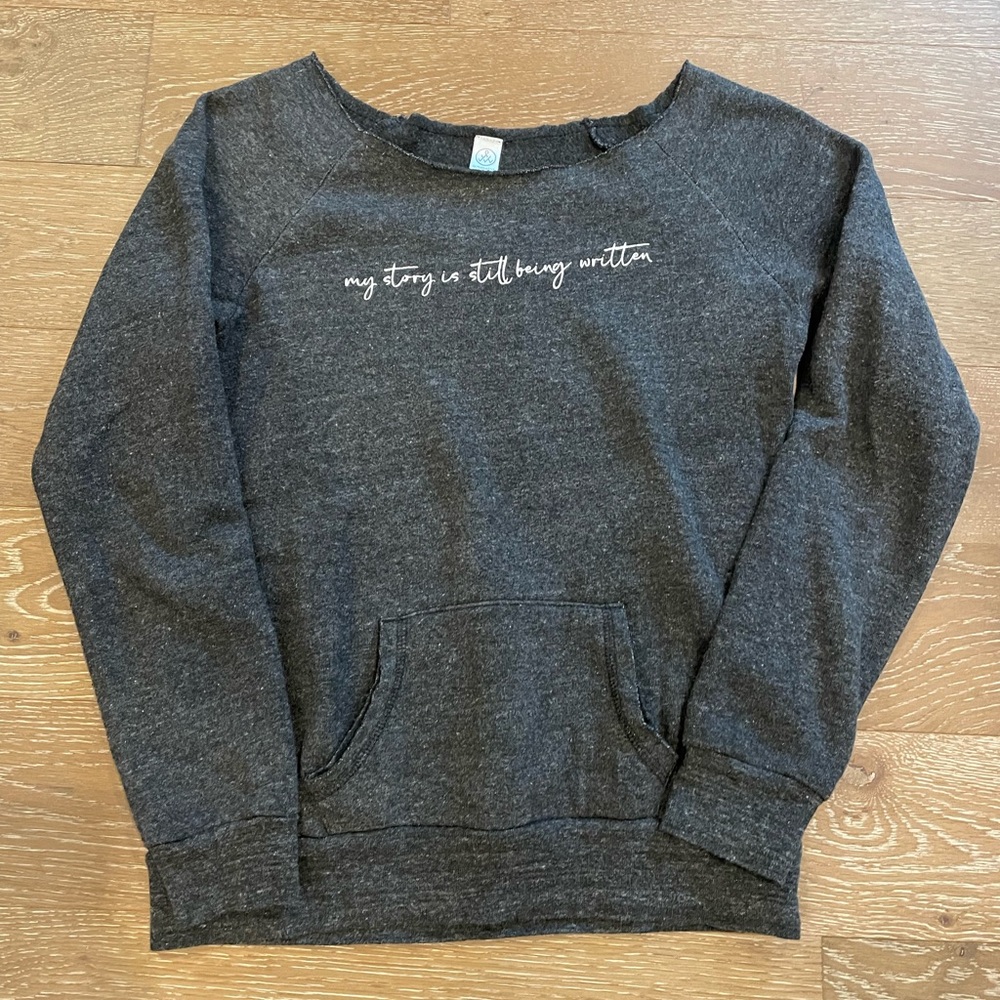 Sweatshirt with pockets